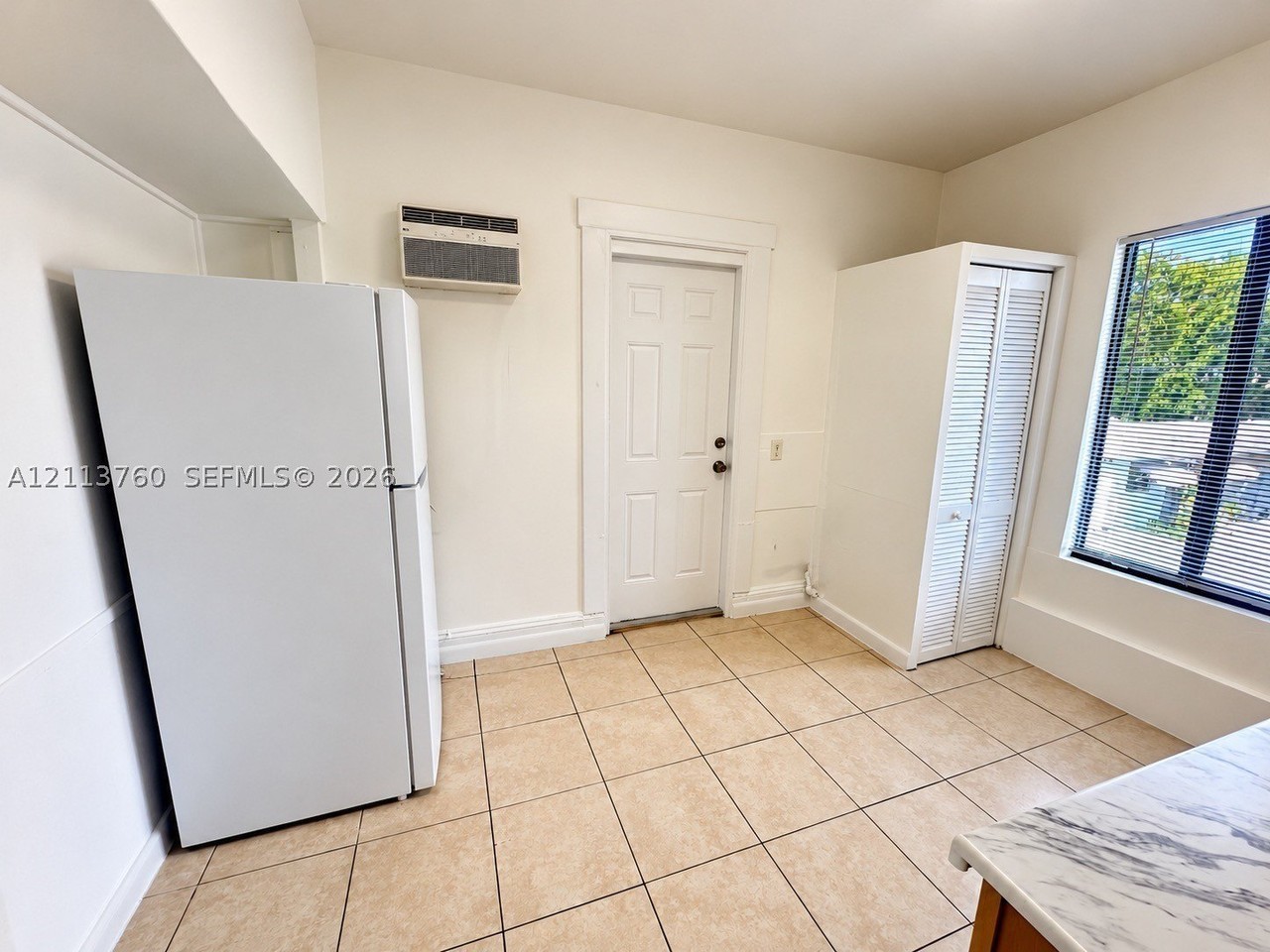 226 Sw 21st Ave #U - Photo 4 of 11