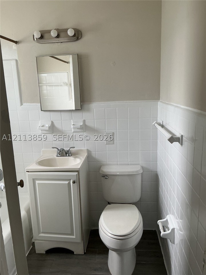 2222 Van Buren St #26 - Photo 7 of 11