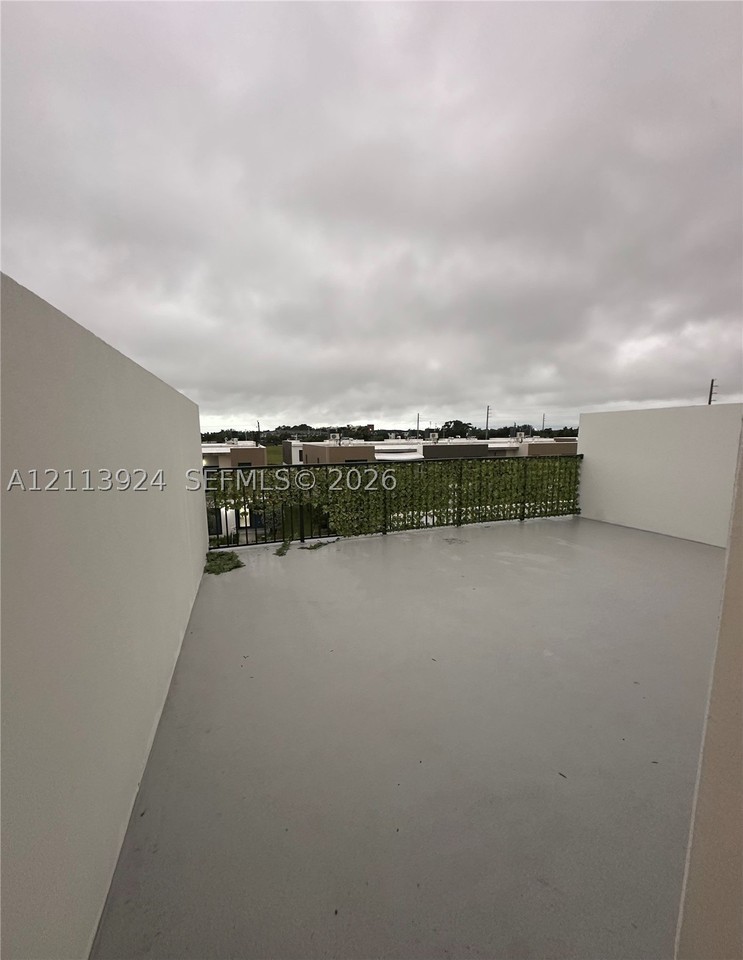 14569 Sw 261st Ter #14569 - Photo 5 of 31