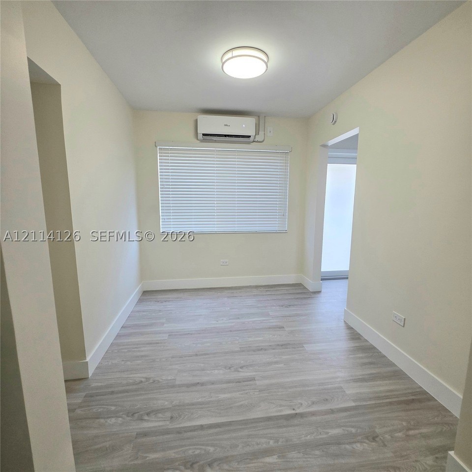 2140 Biarritz Dr #2 - Photo 4 of 21