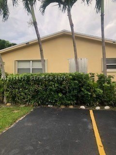 2323 Scott St - Photo 2 of 7