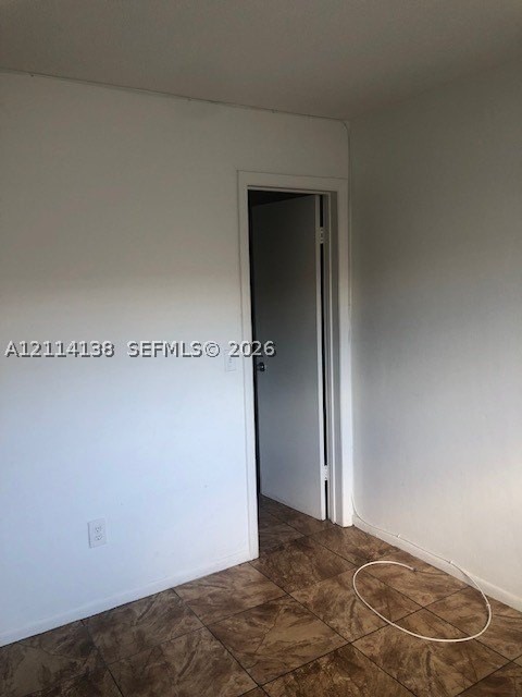 2323 Scott St - Photo 5 of 7