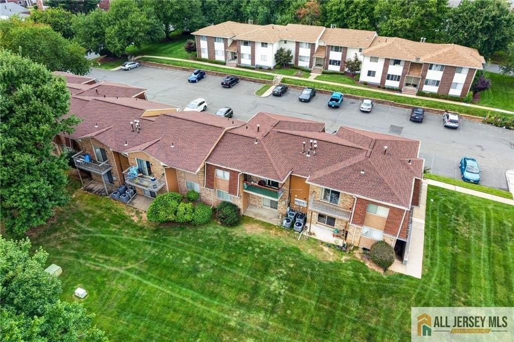 207 Mandon Ct - Photo 3 of 18