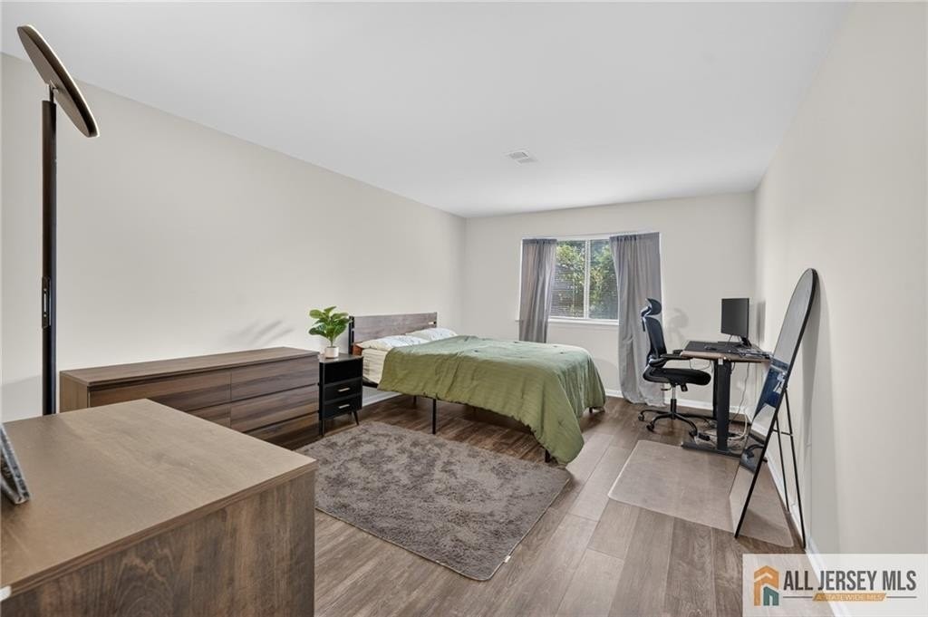 207 Mandon Ct - Photo 4 of 18