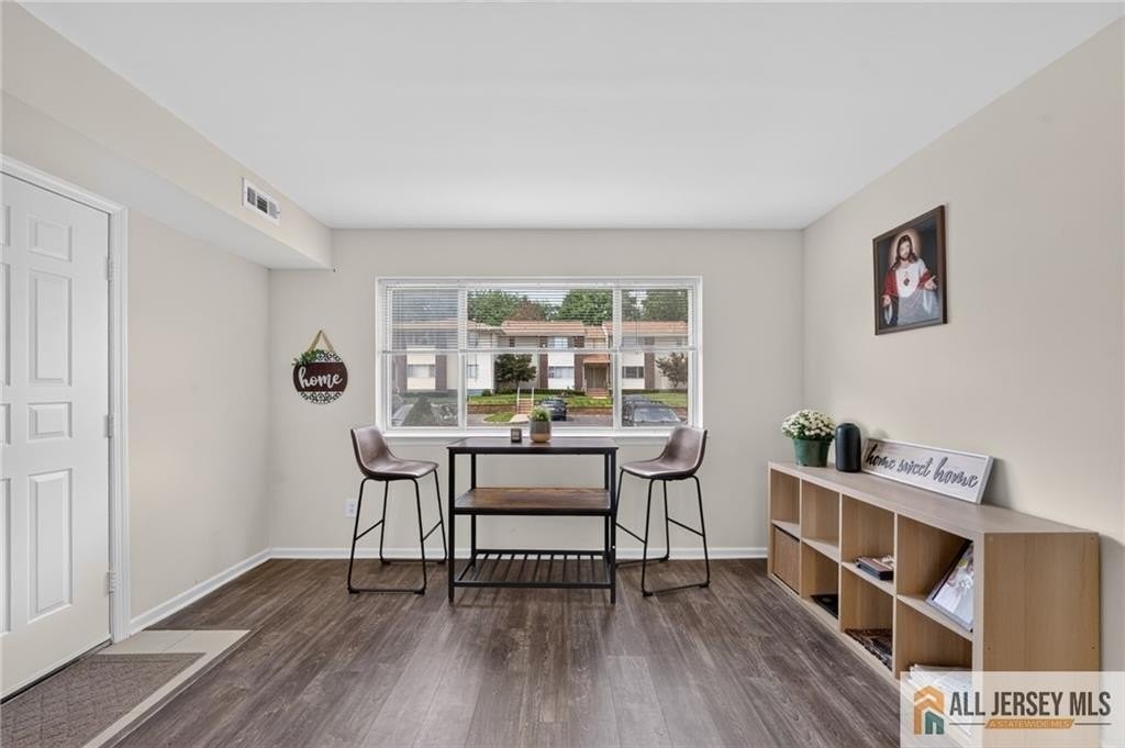 207 Mandon Ct - Photo 7 of 18