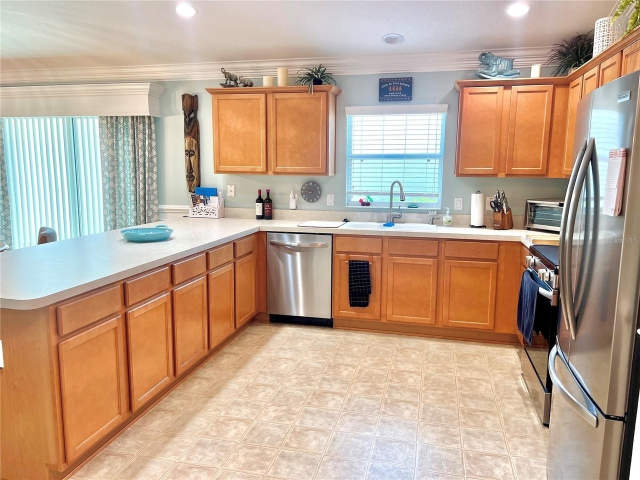 1820 Foliage Ln - Photo 2 of 35