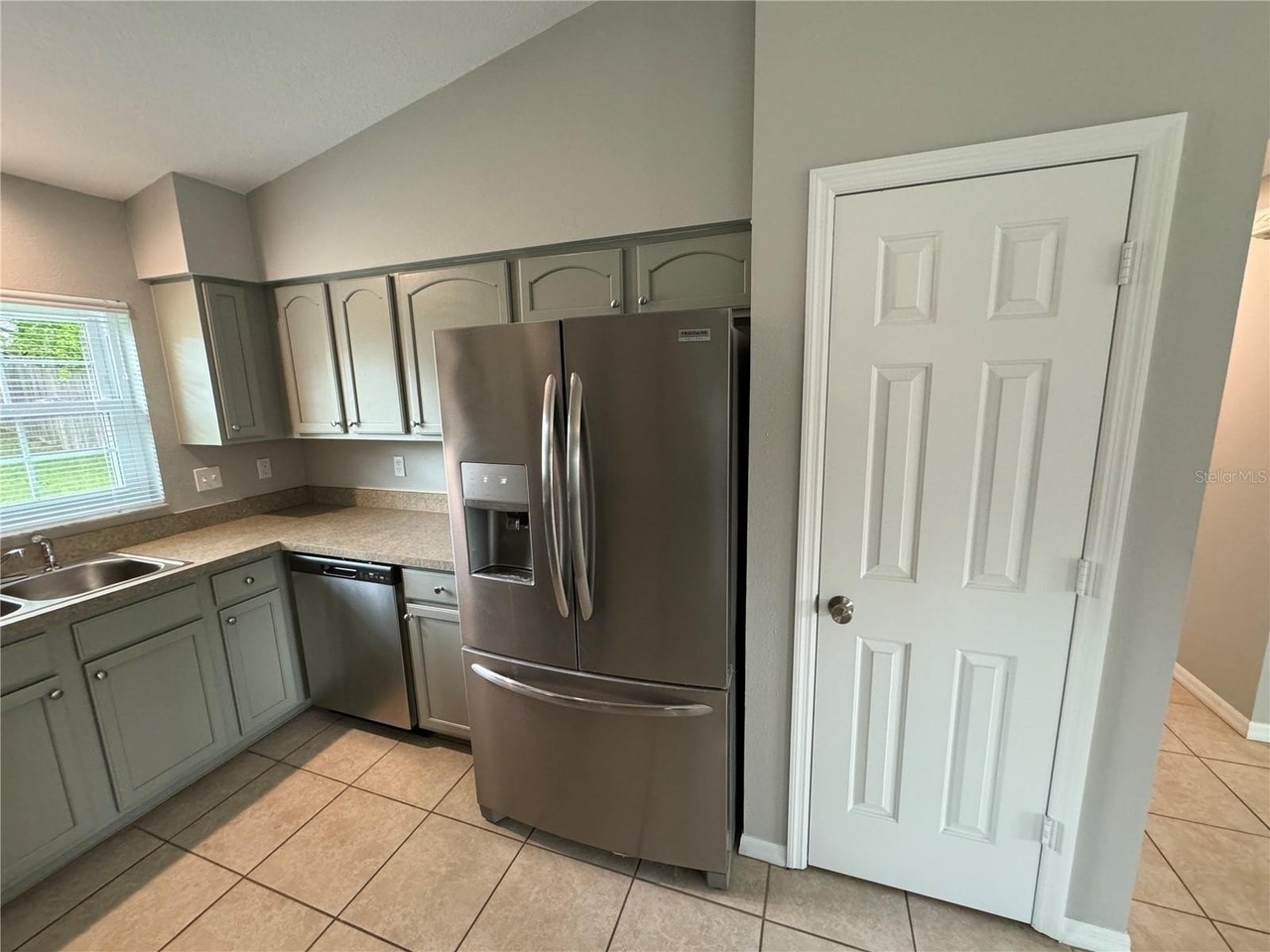 4460 Abaco Dr - Photo 6 of 19