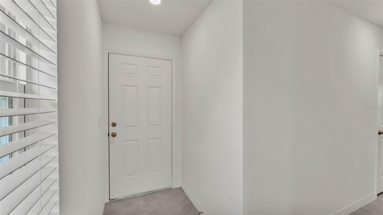 219 Ash Way - Photo 4 of 30