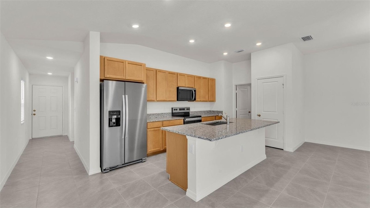 219 Ash Way - Photo 6 of 30