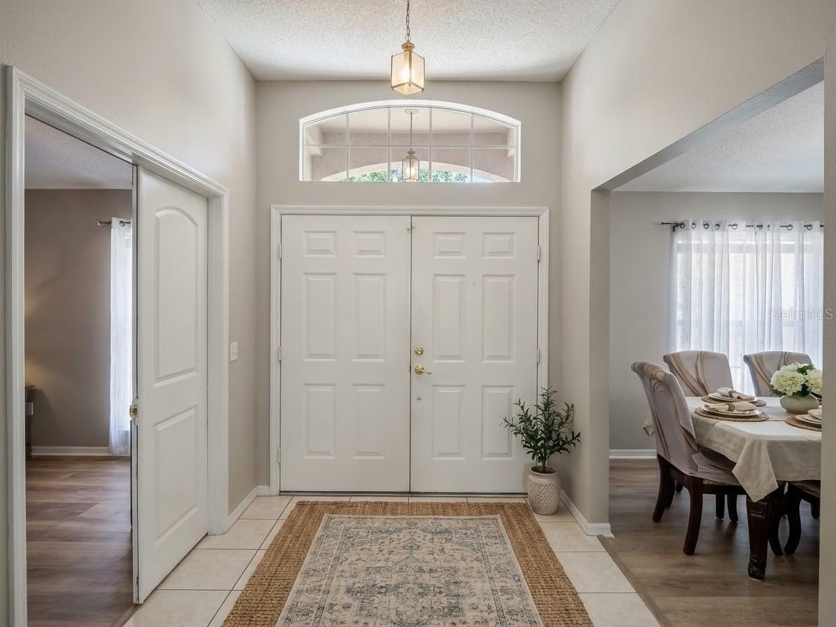 649 Sierra Cir - Photo 2 of 13