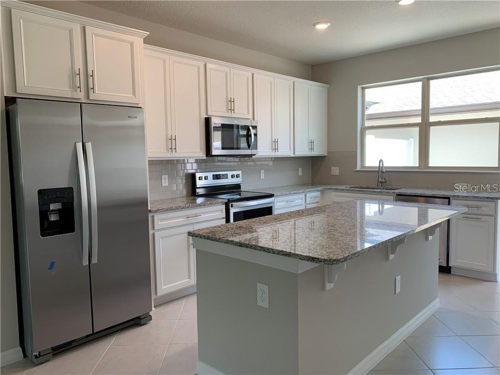 5023 Caspian St - Photo 3 of 11