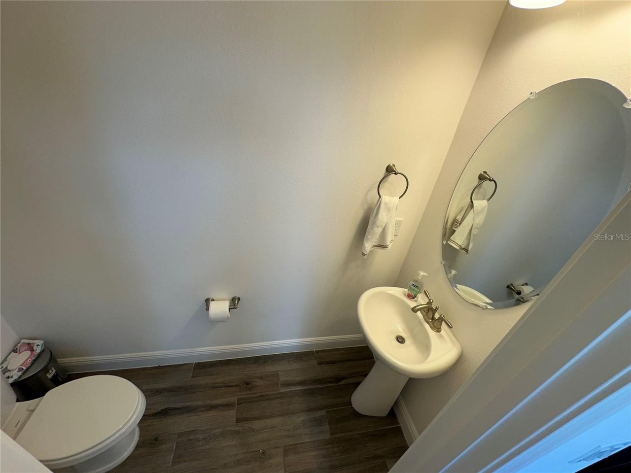 8106 Mabury Ln - Photo 5 of 24