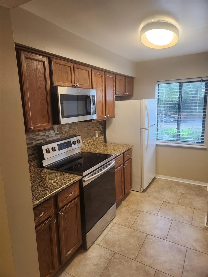 214 Riverbend Dr #102 - Photo 2 of 16