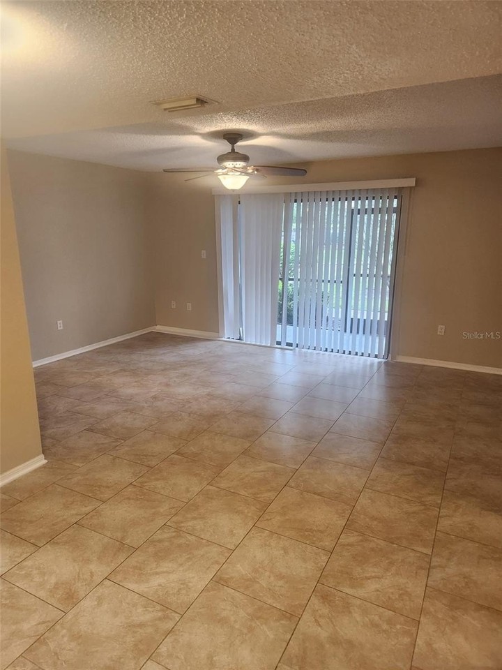 214 Riverbend Dr #102 - Photo 3 of 16