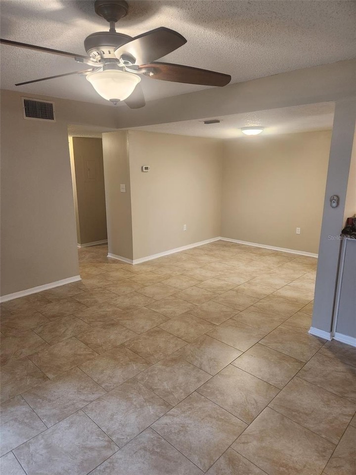214 Riverbend Dr #102 - Photo 4 of 16