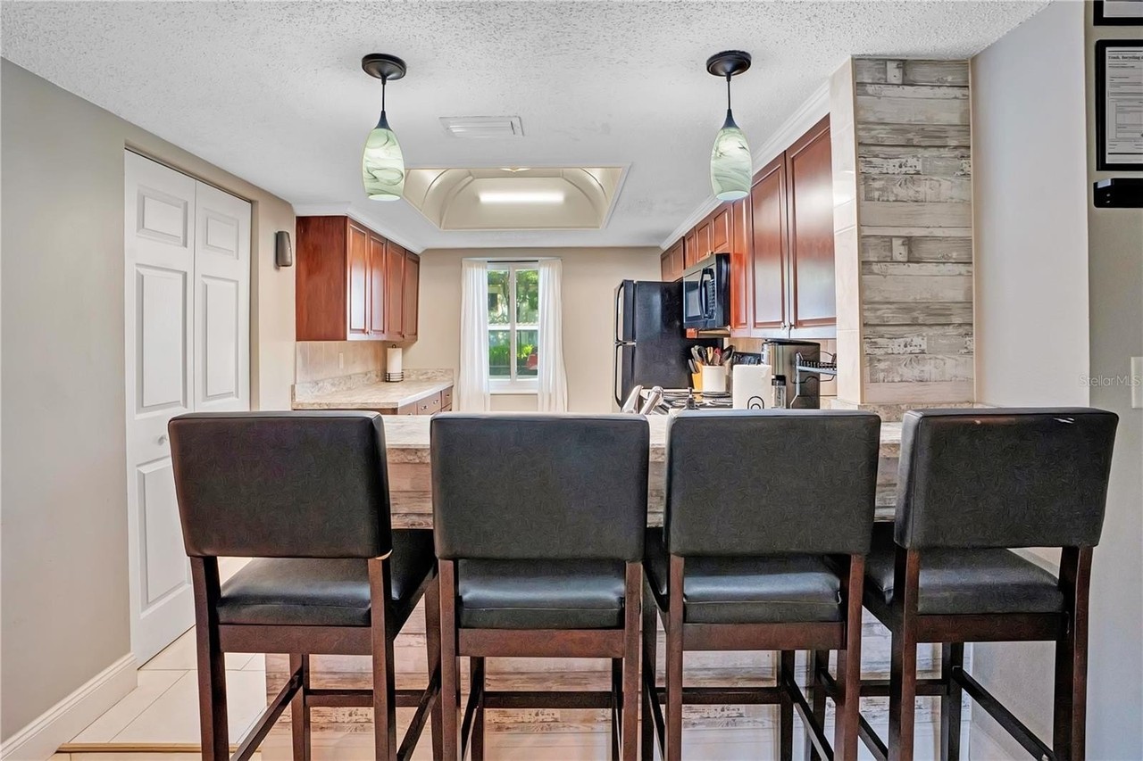 109 Pine Ct #109 - Photo 4 of 27