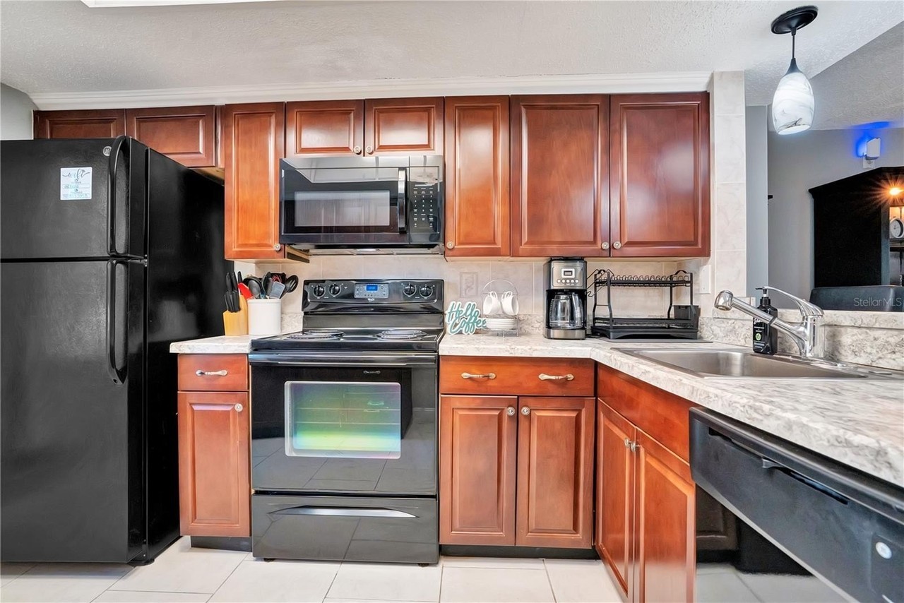 109 Pine Ct #109 - Photo 6 of 27
