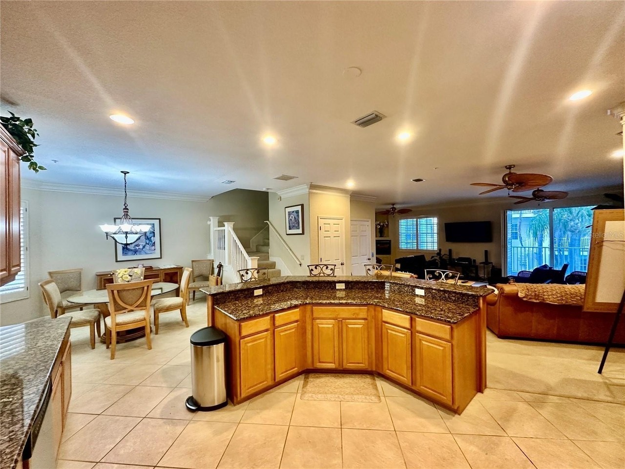 135 Shoals Cir - Photo 3 of 50