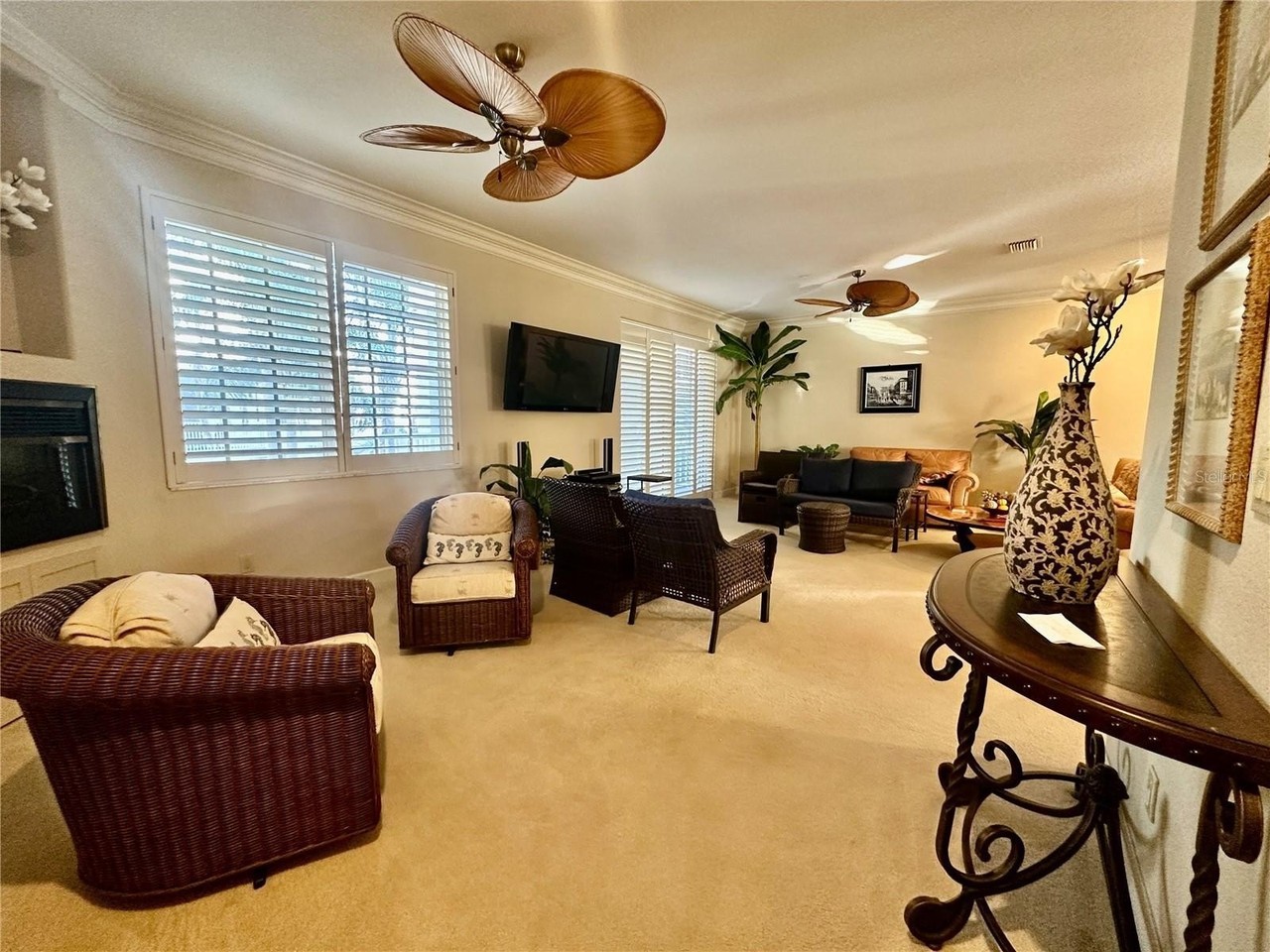 135 Shoals Cir - Photo 6 of 50