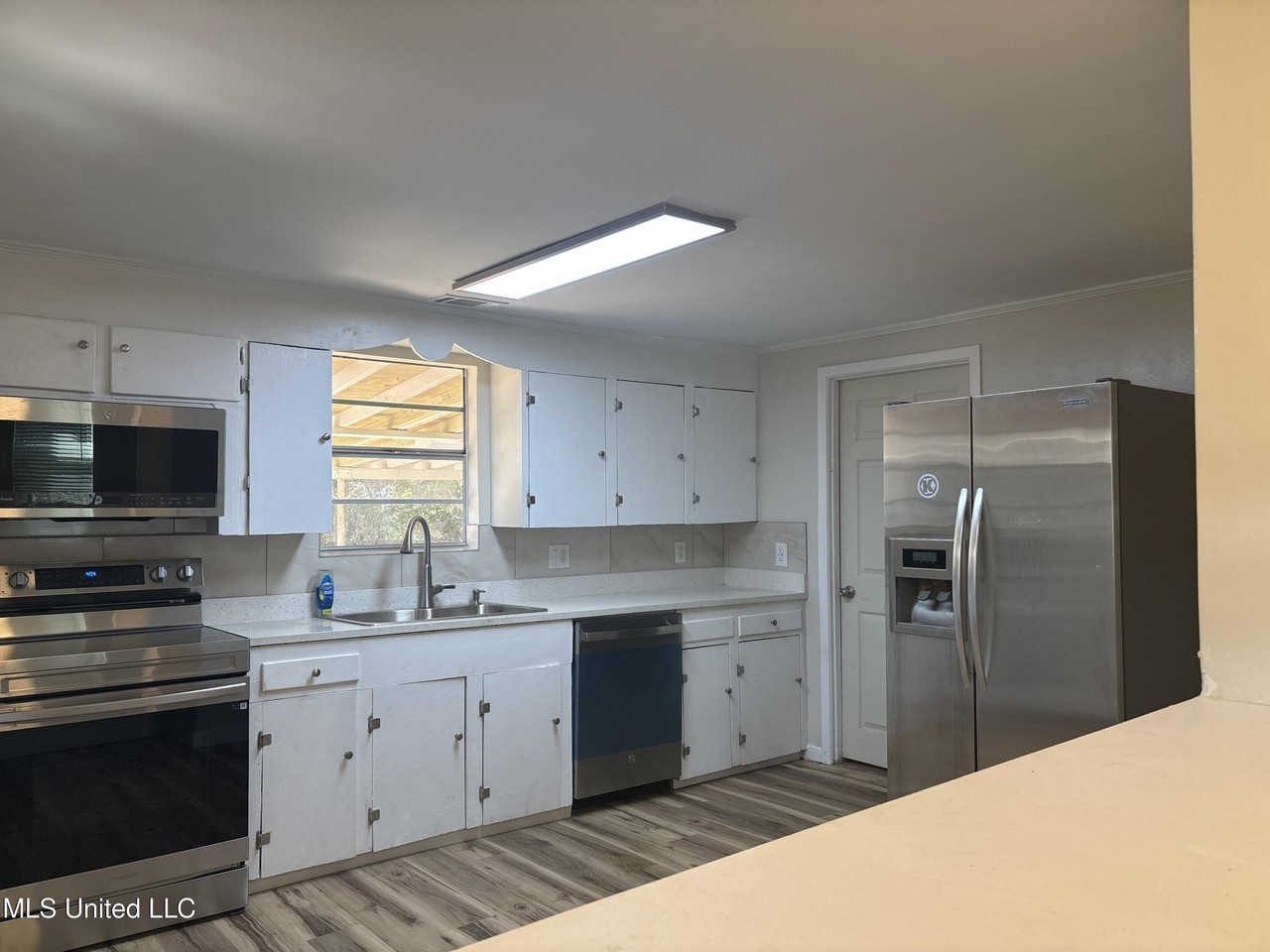 20260 28th St - Photo 4 of 14