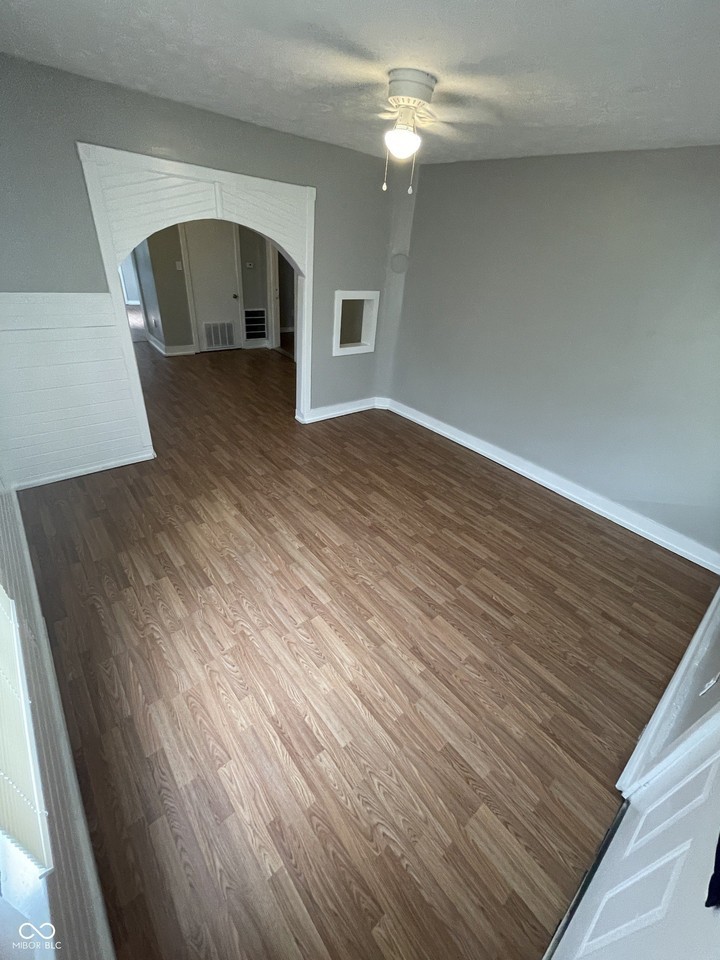 2631 Southeastern Ave - Photo 2 of 22