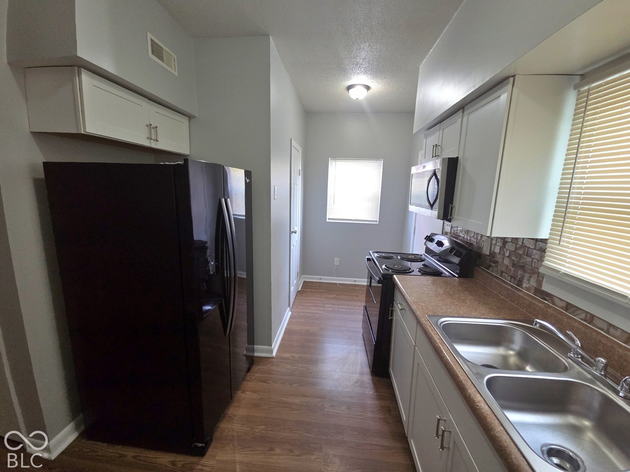 2619 Boulevard Pl - Photo 6 of 17