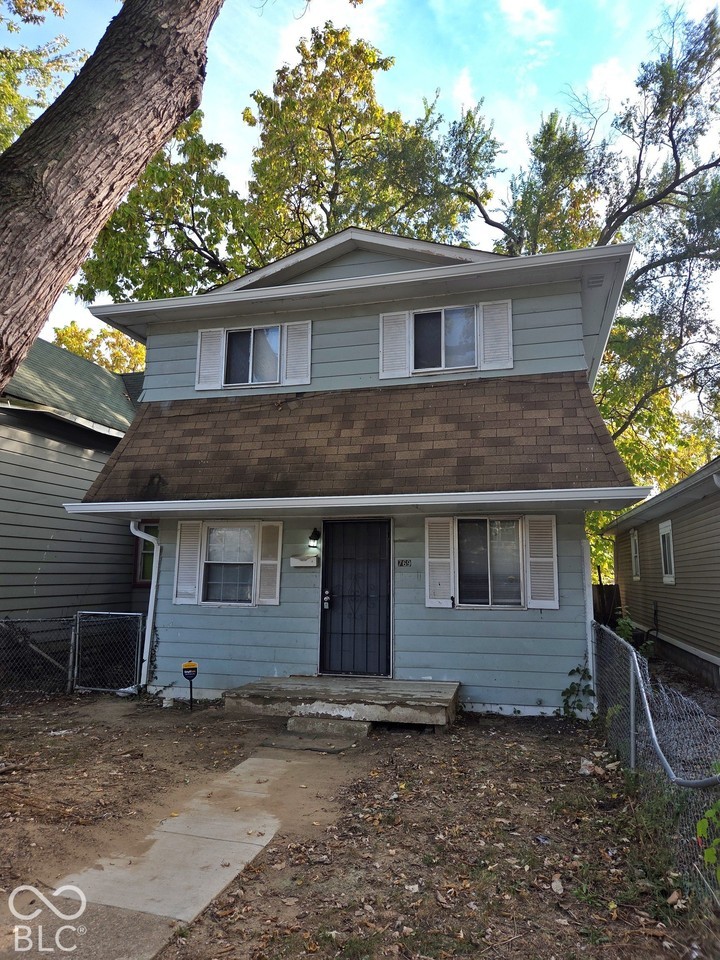769 W 26th St - Photo 2 of 18