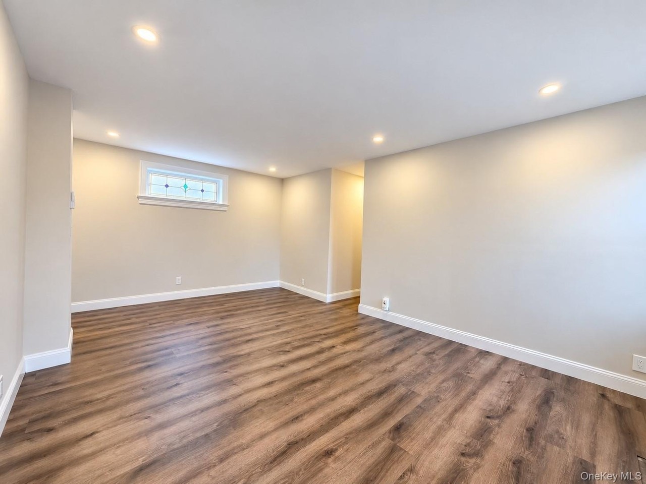 576 Liberty Ave - Photo 4 of 21