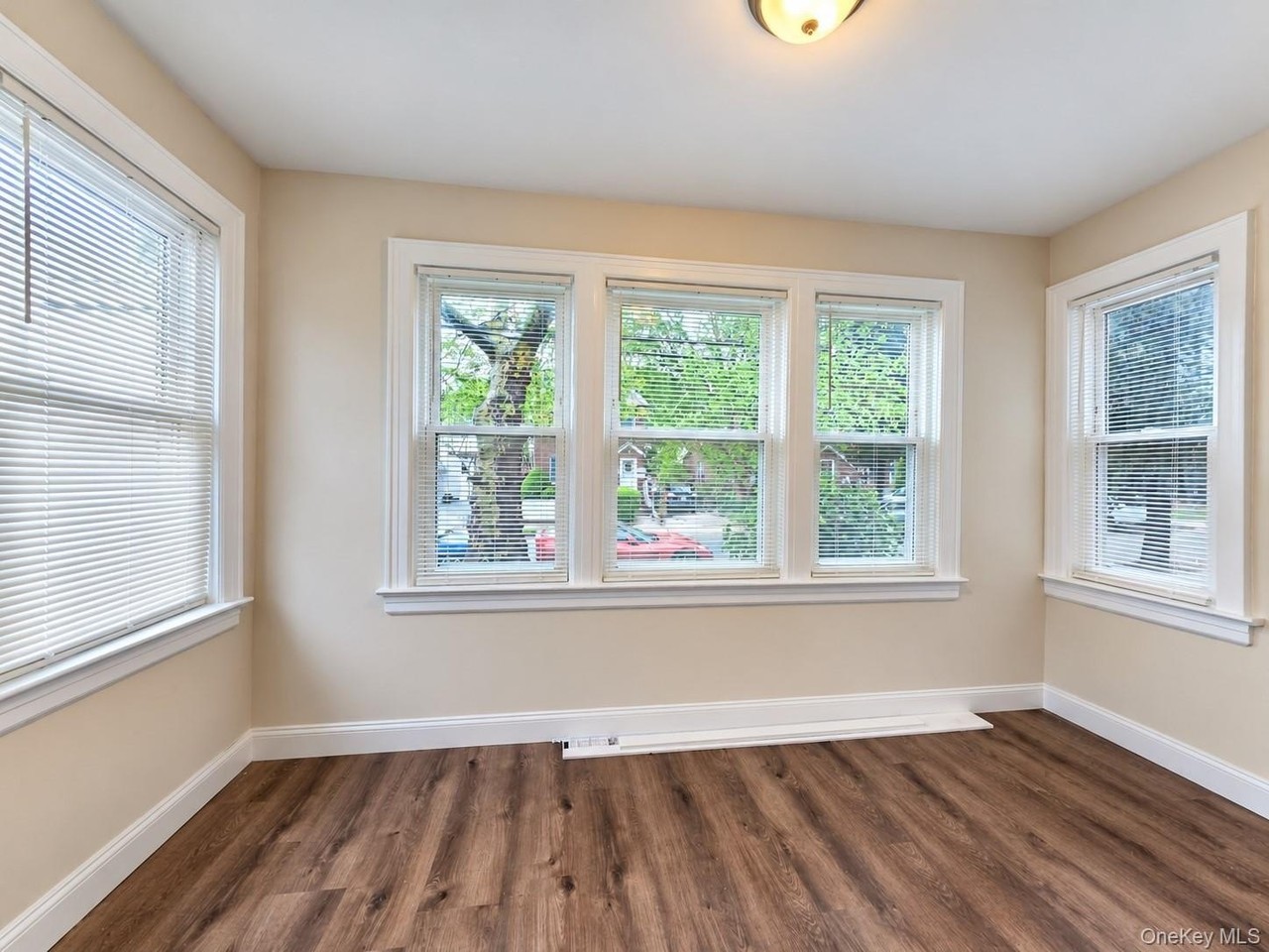 576 Liberty Ave - Photo 5 of 21