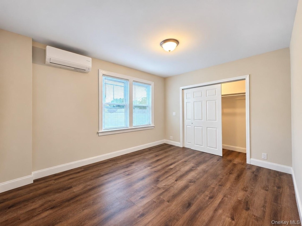 576 Liberty Ave - Photo 7 of 21
