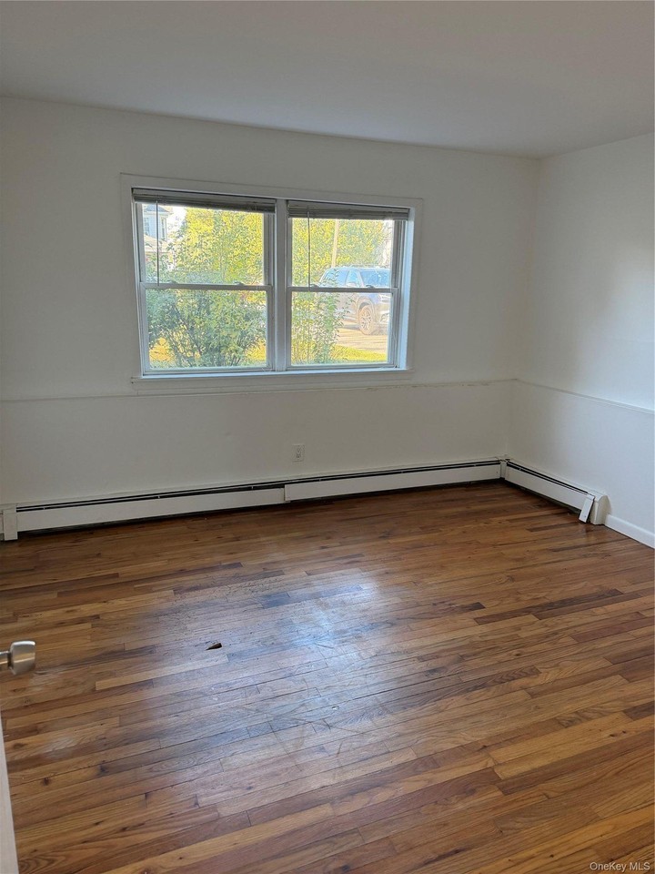 49 Garfield Ave - Photo 6 of 9