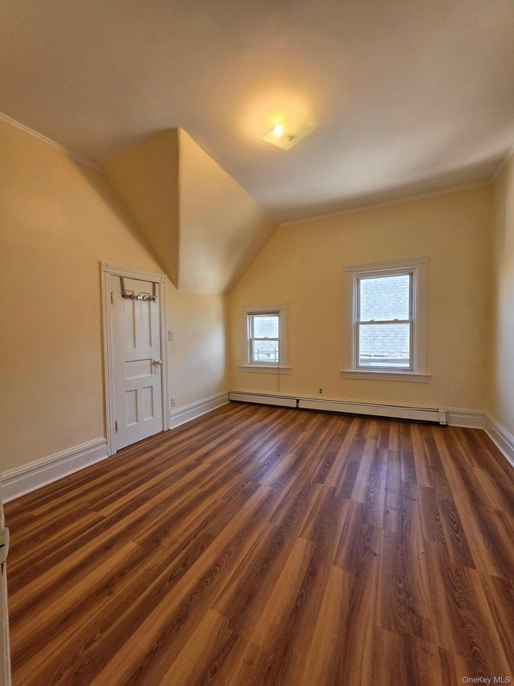 149 Chester St - Photo 4 of 16