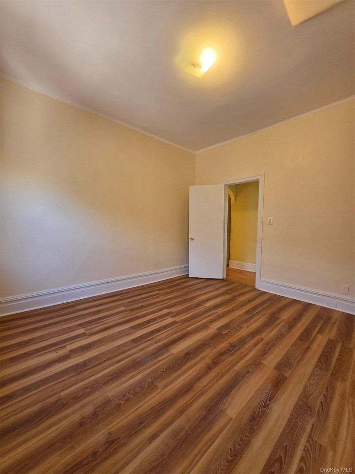 149 Chester St - Photo 6 of 16