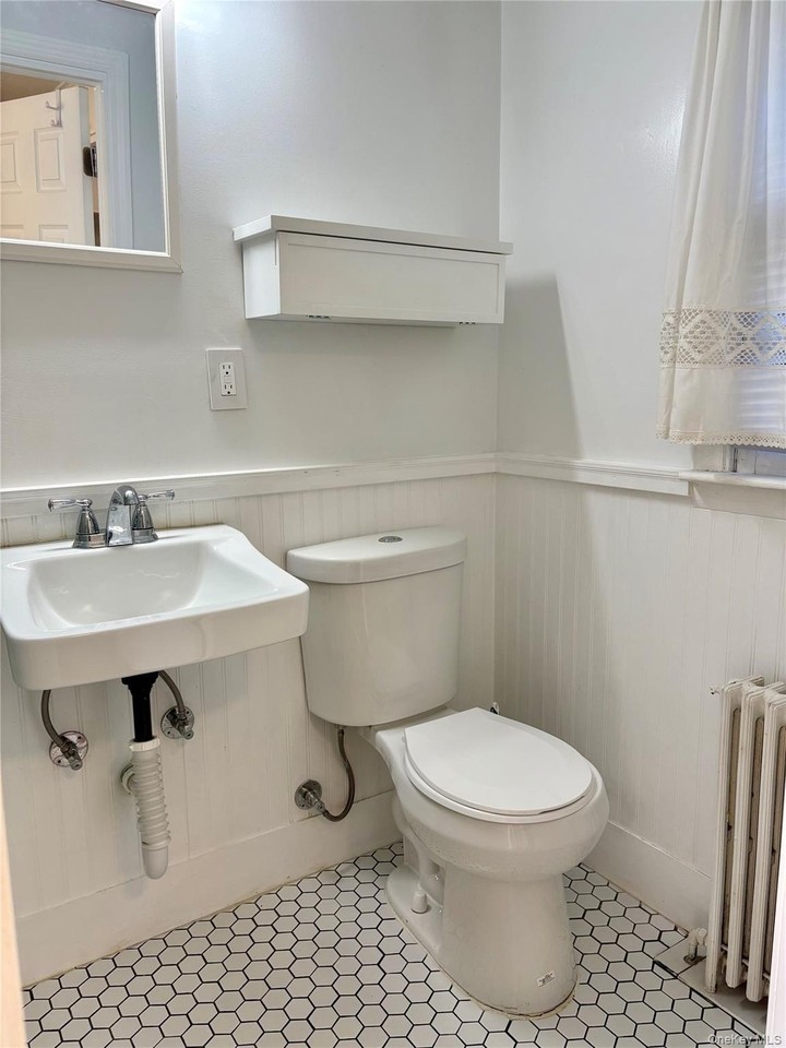 45 Valley Rd - Photo 5 of 10