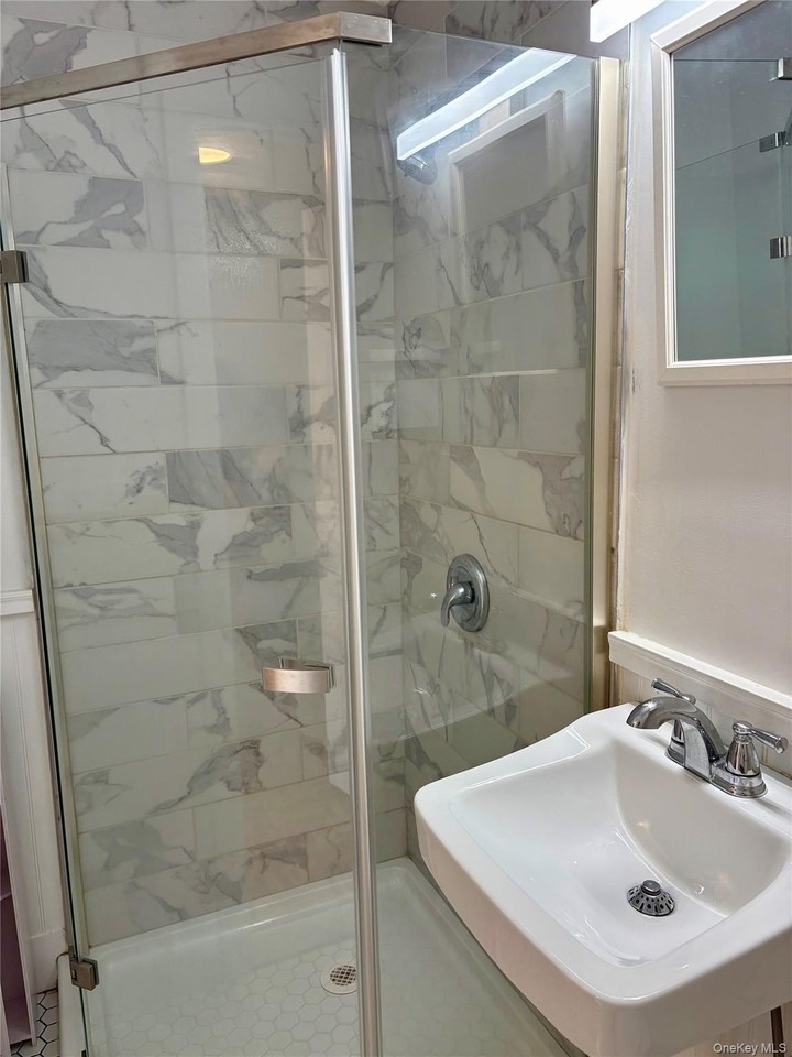 45 Valley Rd - Photo 6 of 10