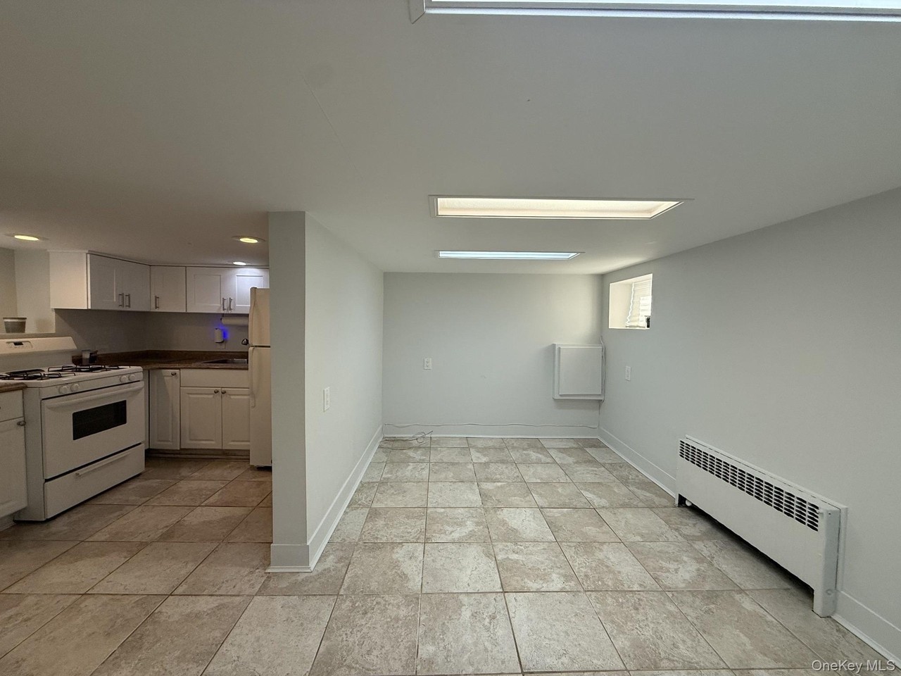 649 W Chester St - Photo 3 of 16