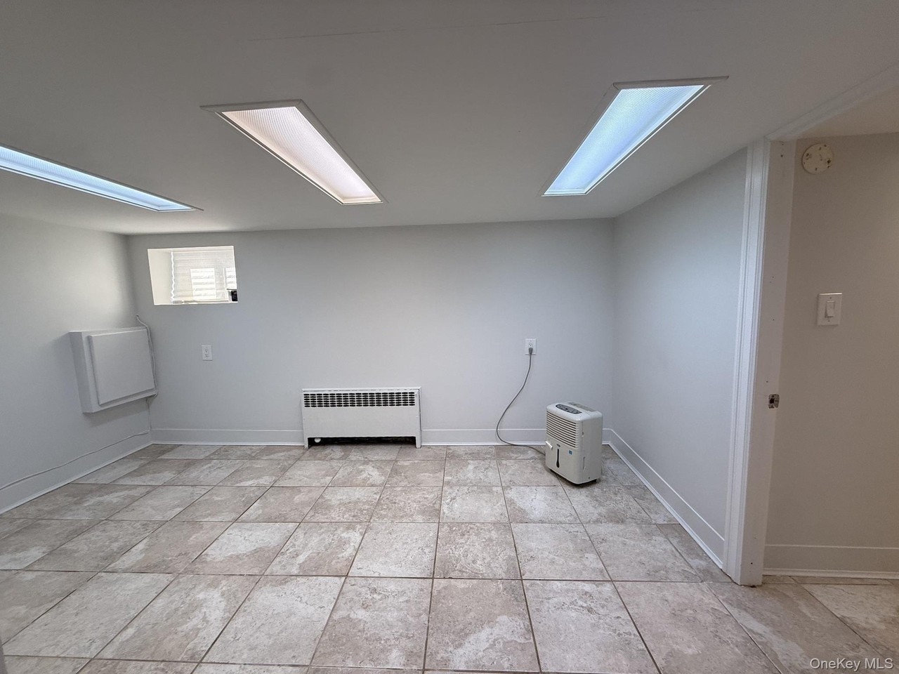 649 W Chester St - Photo 6 of 16