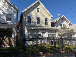 featured image of 4529 Carpenter Ave