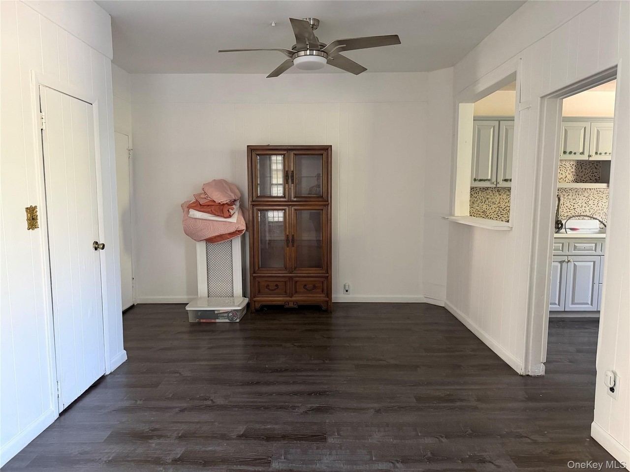 4529 Carpenter Ave - Photo 2 of 17