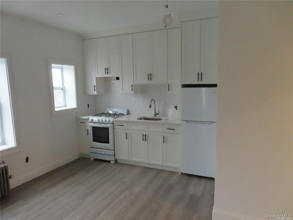 93 Deer Park Ave #10 - Photo 2 of 6
