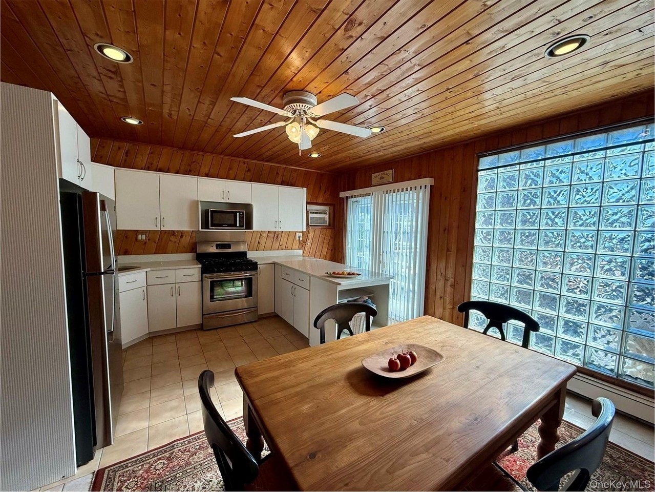 106 Monroe Blvd #2 - Photo 2 of 18