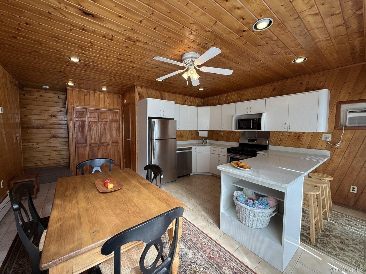 106 Monroe Blvd #2 - Photo 5 of 18