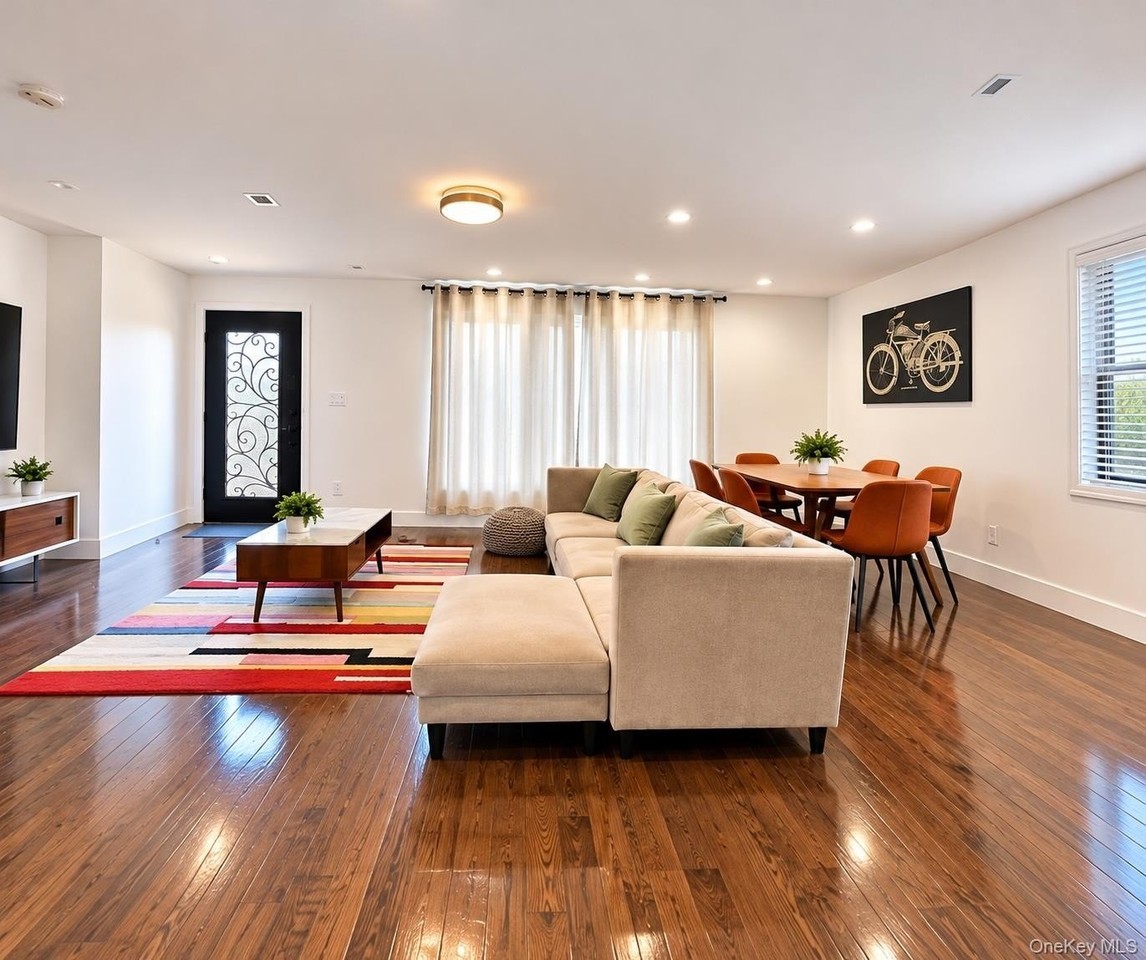 12615 152nd Ave - Photo 3 of 14