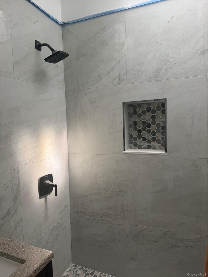 70 Howard Ave - Photo 5 of 5