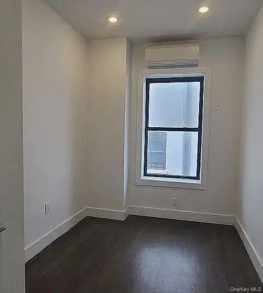 546 Howard Ave #2 - Photo 2 of 8