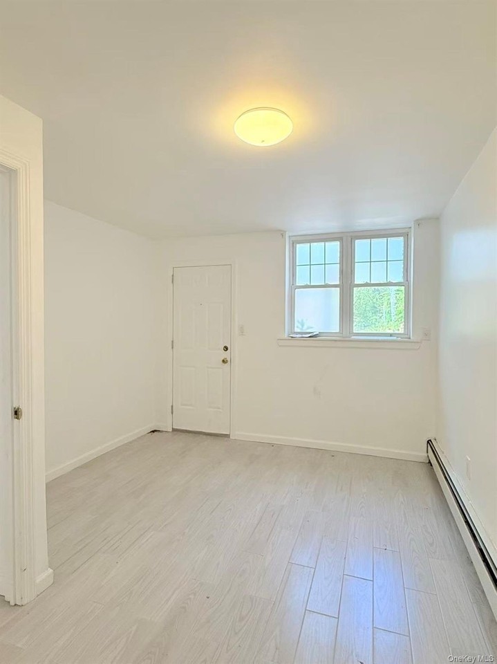 5932 164th St #1FL - Photo 2 of 12