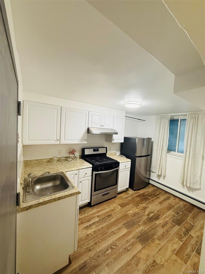 5932 164th St #1FL - Photo 4 of 12