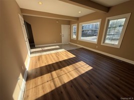 featured image of 120 Hammond St #1