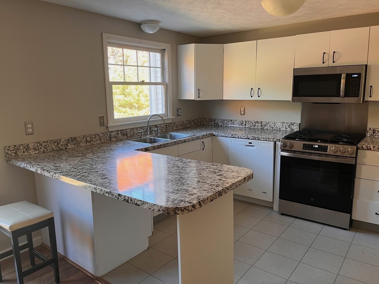 36 Lochmere Ln #0 - Photo 3 of 17