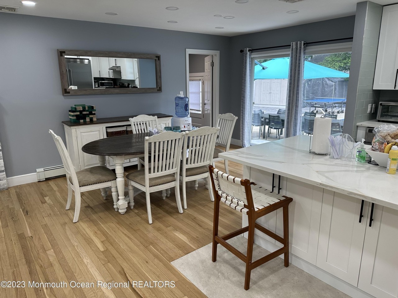 455 Redmond Ave - Photo 4 of 11